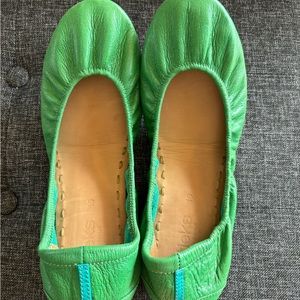 Tieks size 10 clover